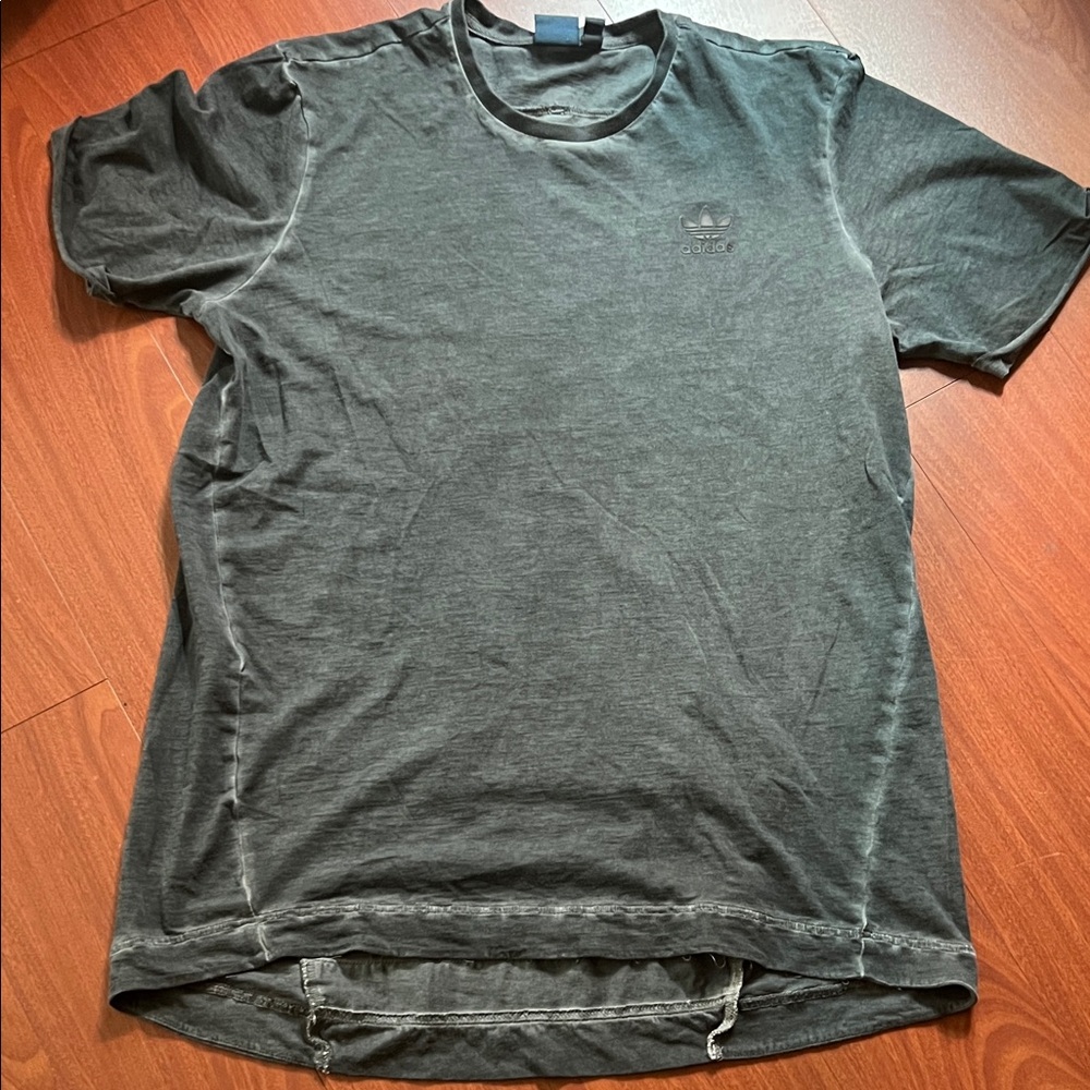 Adidas Men's Charcoal Short‎ Sleeve Tee size M